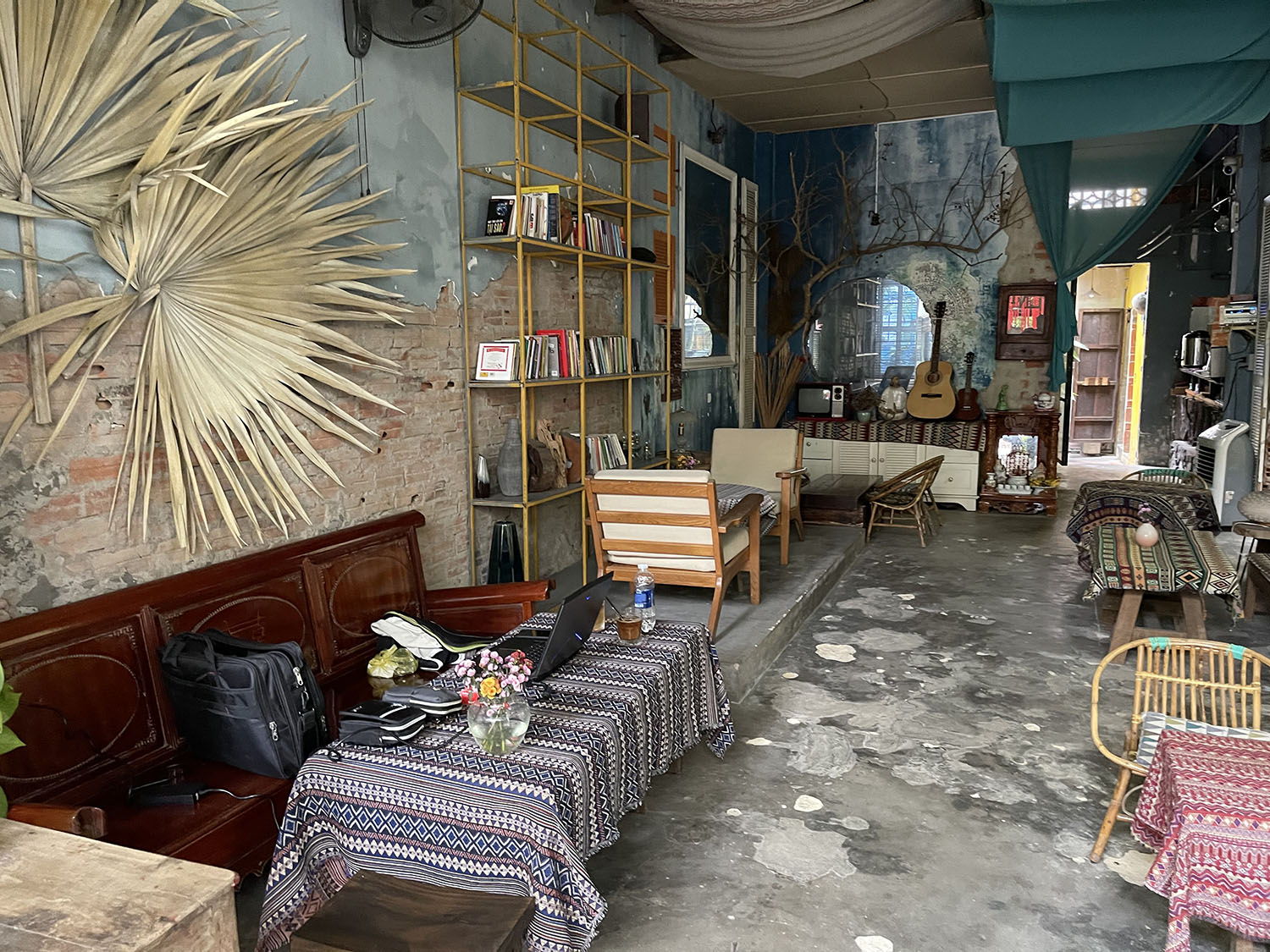 Nhà vườn (4 nở hậu 8,5 x 24,5=125m2) đang kd caphe nhạc Trinh hẻm 8m Lê Quang Định-giá chỉ 116tr/m2